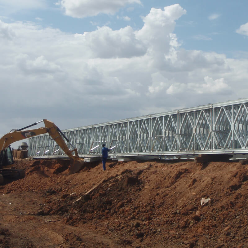 puente de acero reforzado