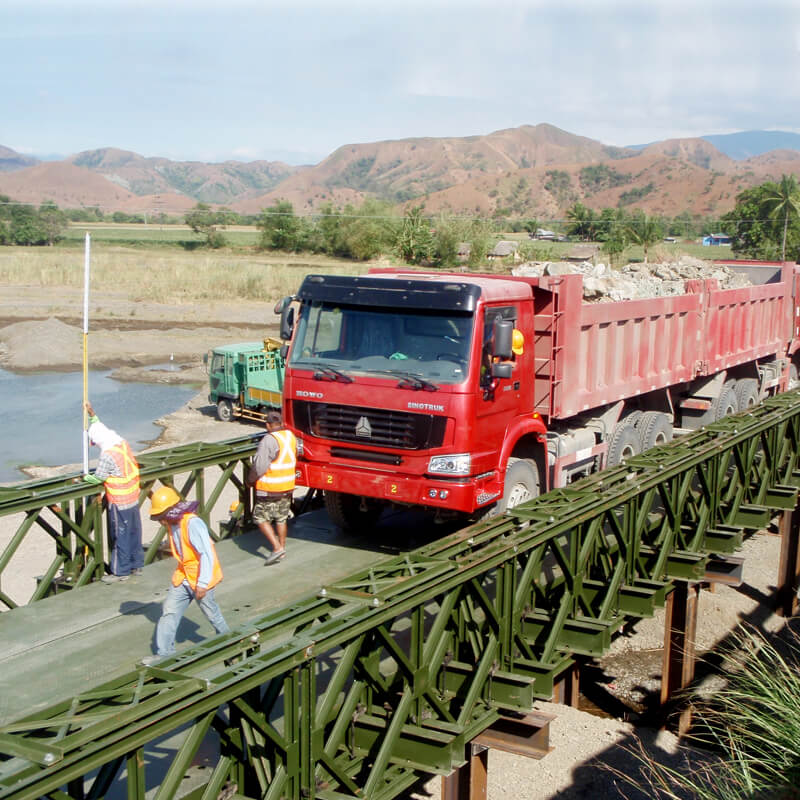 Puente de acero de Filipinas en Mendoro